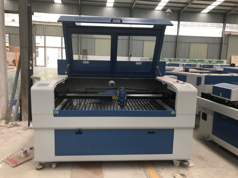 Delivery Spanish customer Mixed laser cutting machine 180w 
