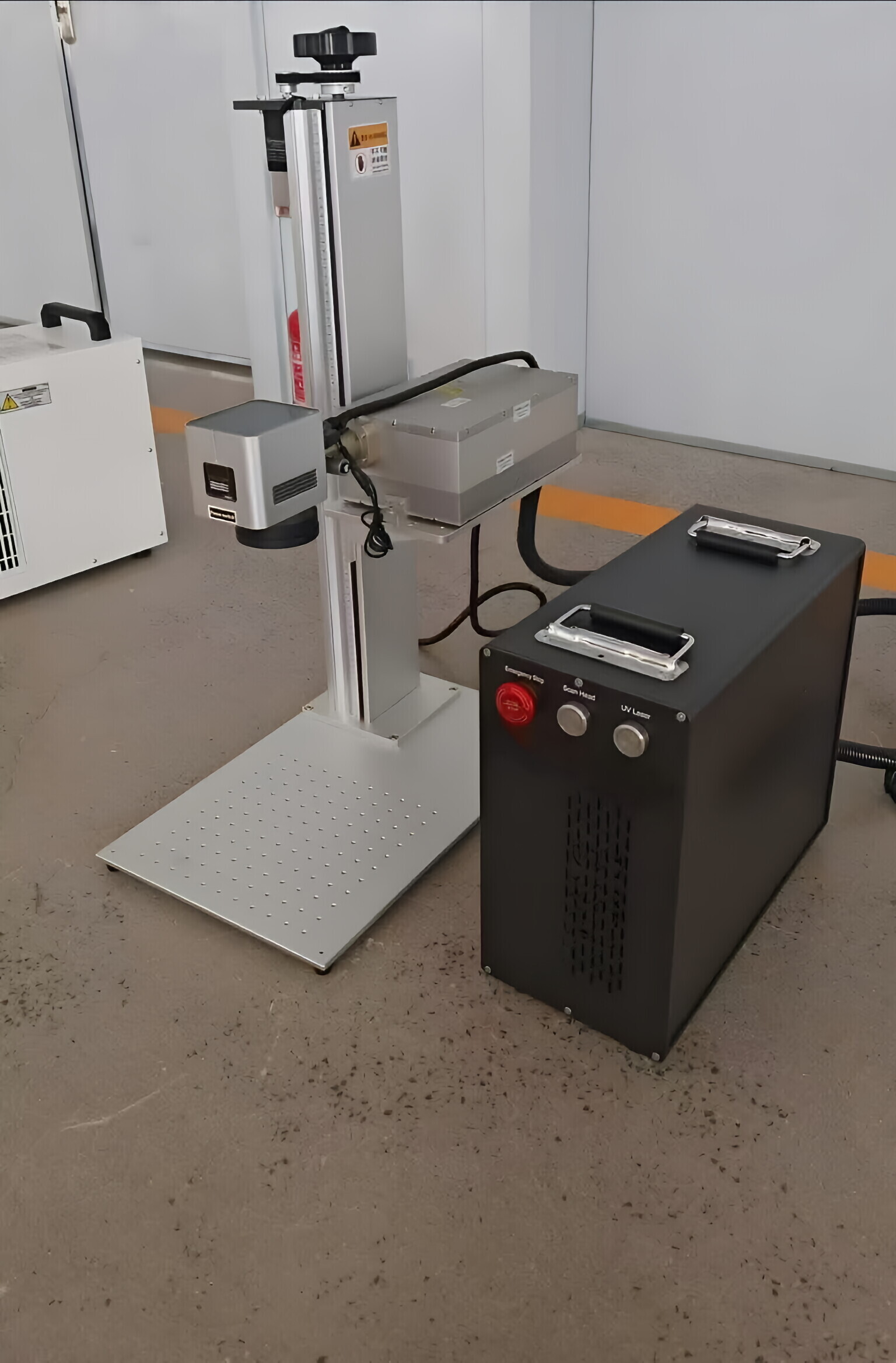 5w 10w UV Laser Marking Machine is Suitable For Engraving Plastic, PVC, Glass, Jade, Leather Bottles